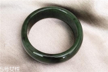 手鐲對身體有好處嗎？手鐲有哪些好處？