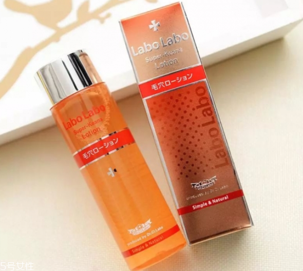 夏天適合用什么護膚品 夏天適合的護膚品