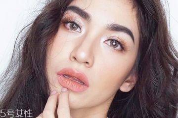 眼影會過敏嗎？有人對眼影過敏嗎？