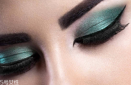 眼影會過敏嗎？有人對眼影過敏嗎？