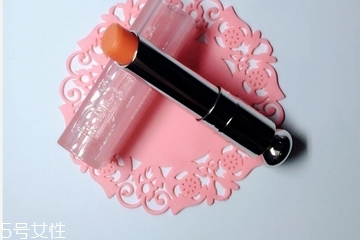 唇膏有毒嗎？唇膏吃進去有毒嗎？