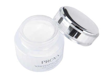 夏天適合用面霜嗎 夏天用面霜還是乳液好 夏天適合用面霜嗎 夏天用面霜還是乳液好