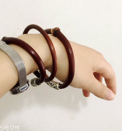 雞血藤手鐲可以碰水嗎？雞血藤手鐲沾水好嗎？