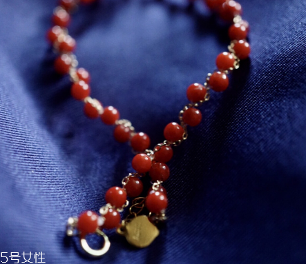 紅珊瑚手鏈有什么寓意？紅珊瑚手鏈寓意是什么？