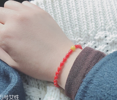 紅珊瑚手鏈多少錢？紅珊瑚手鏈?zhǔn)袌鰞r格