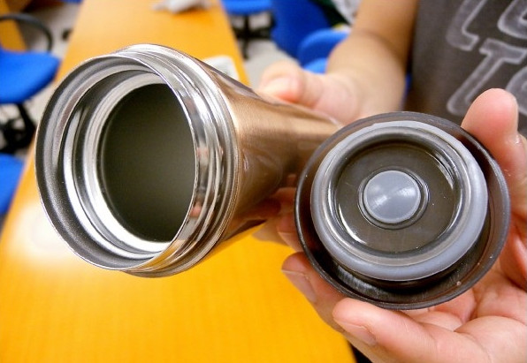 保溫瓶不可以裝什么 保溫瓶正確使用方法 保溫瓶不可以裝什么 保溫瓶正確使用方法