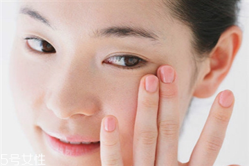 眼霜過敏紅腫怎么辦 眼霜過敏怎么快速恢復(fù) 眼霜過敏紅腫怎么辦 眼霜過敏怎么快速恢復(fù)