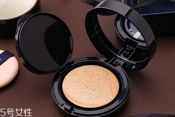 氣墊是干的還是濕的？氣墊都是濕的嗎？