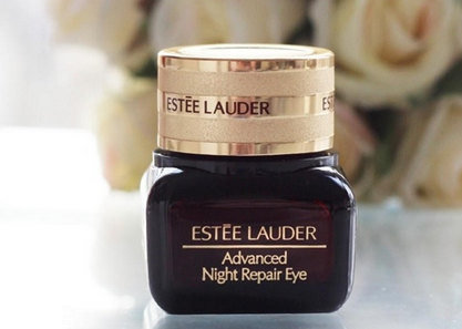 眼霜和眼部精華哪個(gè)好 眼霜和眼部精華的區(qū)別 眼霜和眼部精華哪個(gè)好 眼霜和眼部精華的區(qū)別