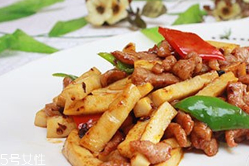 鹿肉和牛肉哪個好？鹿肉和牛肉哪個好吃些？