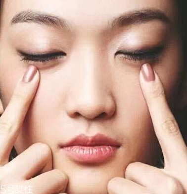 眼霜可以去除黑眼圈嗎 眼霜去黑眼圈有用嗎 眼霜可以去除黑眼圈嗎 眼霜去黑眼圈有用嗎