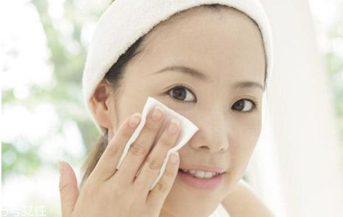 化妝水是保濕水嗎？化妝水是保濕用的嗎？