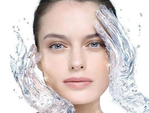 化妝水為什么要拍？化妝水是拍還是抹？