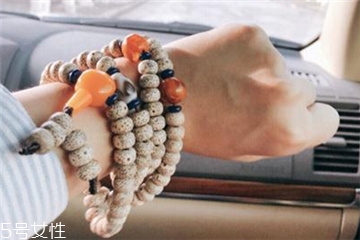 星月菩提手串真假鑒別 星月菩提真假怎么看？