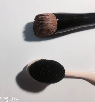 資生堂131粉底刷和espoir粉底刷哪個(gè)好 資生堂131粉底刷和espoir粉底刷哪個(gè)好