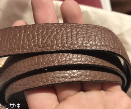 皮帶自動(dòng)扣怎么解開？自動(dòng)扣皮帶正確解法