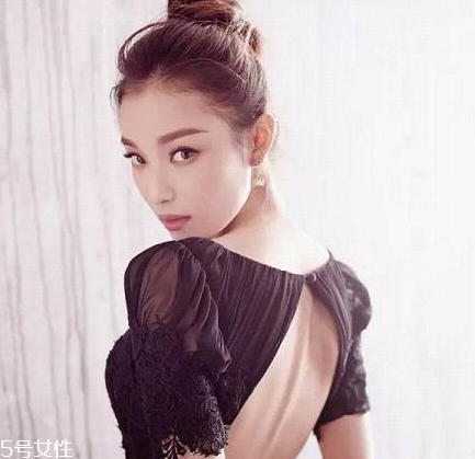 圓臉丸子頭怎么扎好看 圓臉怎么扎丸子頭 圓臉丸子頭怎么扎好看 圓臉怎么扎丸子頭