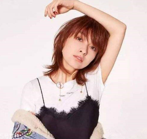 今年流行什么劉海2022 2022女生劉海發(fā)型圖片 今年流行什么劉海2022 2022女生劉海發(fā)型圖片