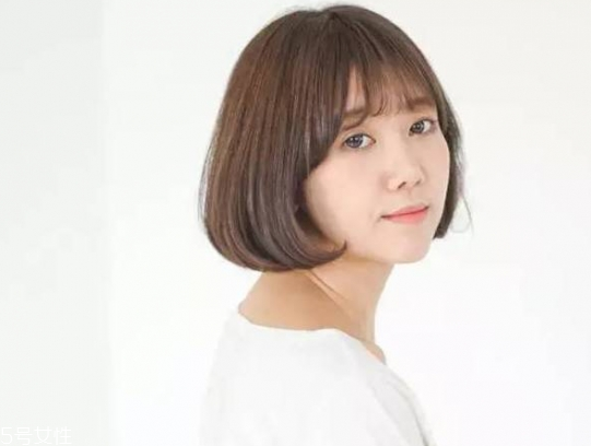 額頭高的女生適合什么發(fā)型 高額頭女生適合發(fā)型 額頭高的女生適合什么發(fā)型 高額頭女生適合發(fā)型