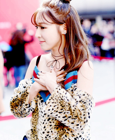 額頭高的女生適合什么發(fā)型 高額頭女生適合發(fā)型 額頭高的女生適合什么發(fā)型 高額頭女生適合發(fā)型