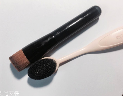 資生堂131粉底刷和espoir粉底刷哪個(gè)好 資生堂131粉底刷和espoir粉底刷哪個(gè)好