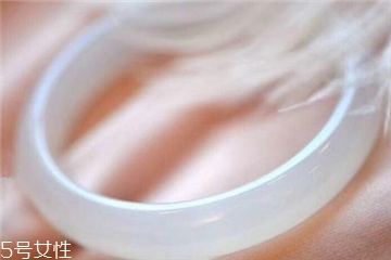 玉髓手鐲一般多少錢？玉髓手鐲市場(chǎng)價(jià)格