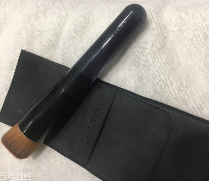 資生堂131粉底刷和espoir粉底刷哪個(gè)好 資生堂131粉底刷和espoir粉底刷哪個(gè)好