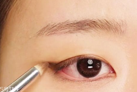 下垂眼怎么畫眼影 下垂眼眼影畫法 下垂眼怎么畫眼影 下垂眼眼影畫法