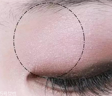 眼距窄怎么畫眼影 眼距窄畫眼影技巧 眼距窄怎么畫眼影 眼距窄畫眼影技巧