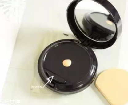 雅詩蘭黛氣墊有幾種 雅詩蘭黛氣墊大盤點(diǎn) 雅詩蘭黛氣墊有幾種 雅詩蘭黛氣墊大盤點(diǎn)