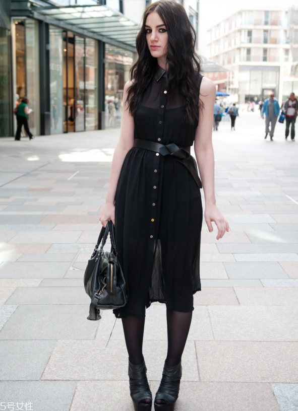 無袖襯衫裙怎么搭配 無袖襯衫裙搭配圖片 無袖襯衫裙怎么搭配 無袖襯衫裙搭配圖片