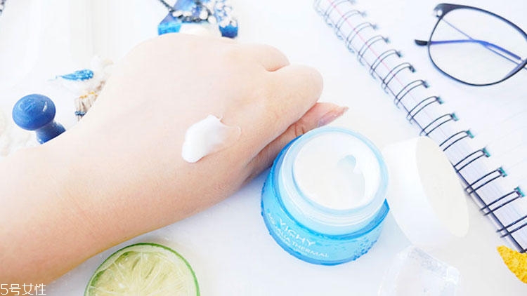 薇姿水活霜清爽型好用嗎？薇姿水活霜清爽型適合什么膚質(zhì)？