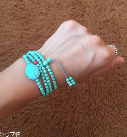 綠松石有白點(diǎn)能盤掉嗎？綠松石手串為什么有白點(diǎn)？