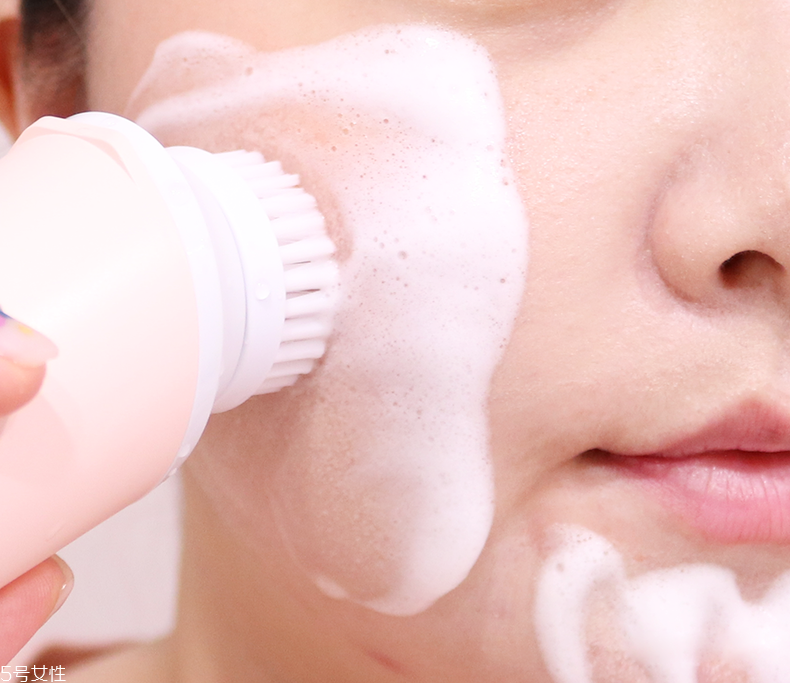 飛利浦潔面儀能卸妝嗎？飛利浦迷你潔面儀清潔力測試