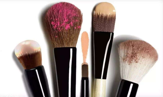 洗臉皂可以洗化妝刷嗎？洗臉皂清洗化妝刷的方法