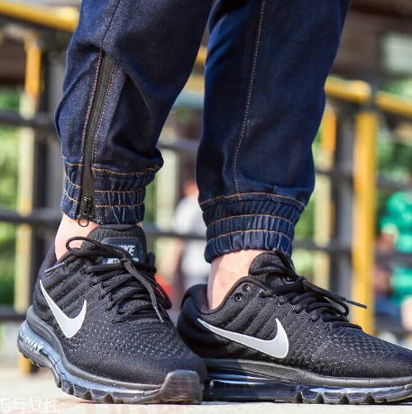 氣墊鞋適合跑步嗎？氣墊鞋可以跑步穿嗎？