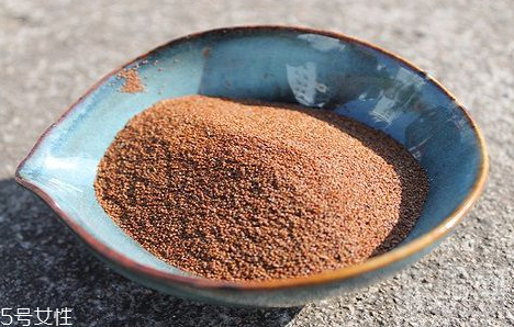 海藻面膜放什么最好？海藻面膜可以放什么？