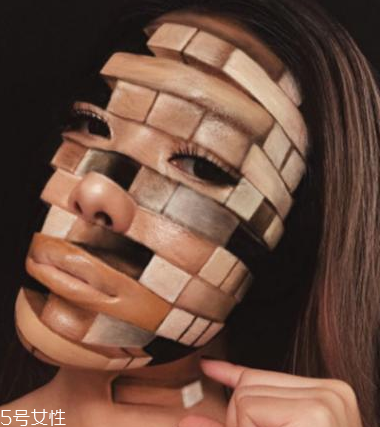 萬(wàn)圣節(jié)喪尸眼妝怎么畫(huà)？萬(wàn)圣節(jié)喪尸眼妝教程