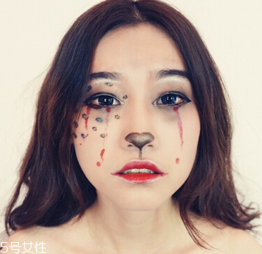 萬圣節(jié)蜘蛛眼妝怎么畫？2款蜘蛛眼妝詳細(xì)步驟