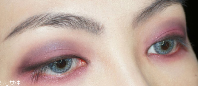 萬圣節(jié)蜘蛛眼妝怎么畫？2款蜘蛛眼妝詳細(xì)步驟