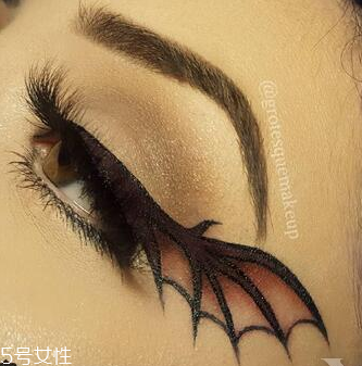 萬圣節(jié)蝙蝠眼妝怎么畫？超簡(jiǎn)單的蝙蝠眼妝畫法