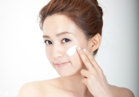 護膚品不吸收的癥狀 護膚品不吸收怎么調(diào)理 護膚品不吸收的癥狀 護膚品不吸收怎么調(diào)理