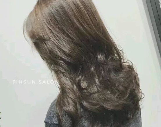 黑茶色顯白嗎？黑茶色適合黃黑皮嗎