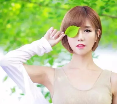 蜂蜜茶色是什么顏色？蜂蜜茶色頭發(fā)圖片