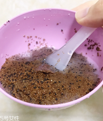 海藻面膜要洗嗎？海藻面膜敷完要洗臉嗎？