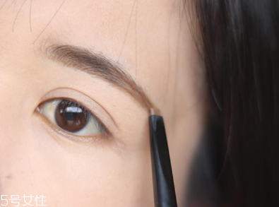 zeesea眉筆怎么樣？zeesea眉筆好上色嗎？