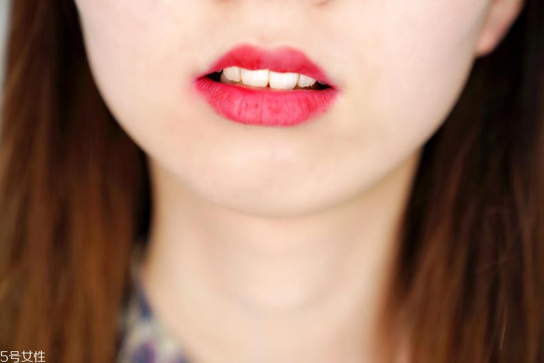 3ce唇釉什么味道？3ce唇釉味道好聞嗎？