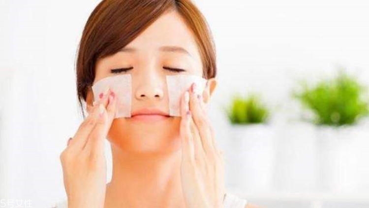 純露怎么濕敷效果好？純露濕敷的正確步驟