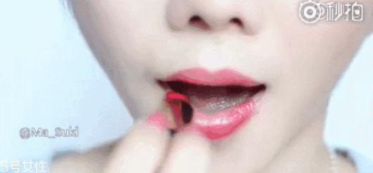 2022最流行的唇妝畫法 2022流行唇妝 2022最流行的唇妝畫法 2022流行唇妝