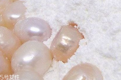 珍珠粉可以洗澡嗎？珍珠粉洗澡能去雞皮嗎？